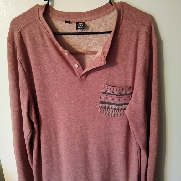 Men's Volcom long sleeve button up. - Picture 2 of 3